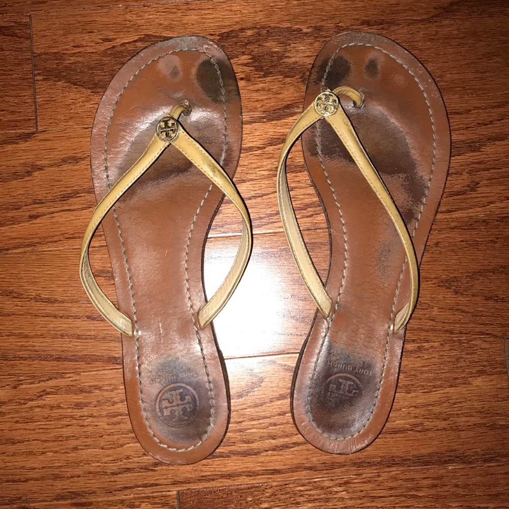 Very used Tory sandals